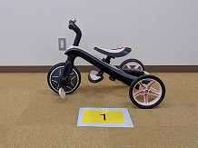 幼児用三輪車