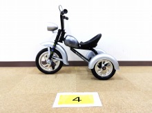 幼児用三輪車